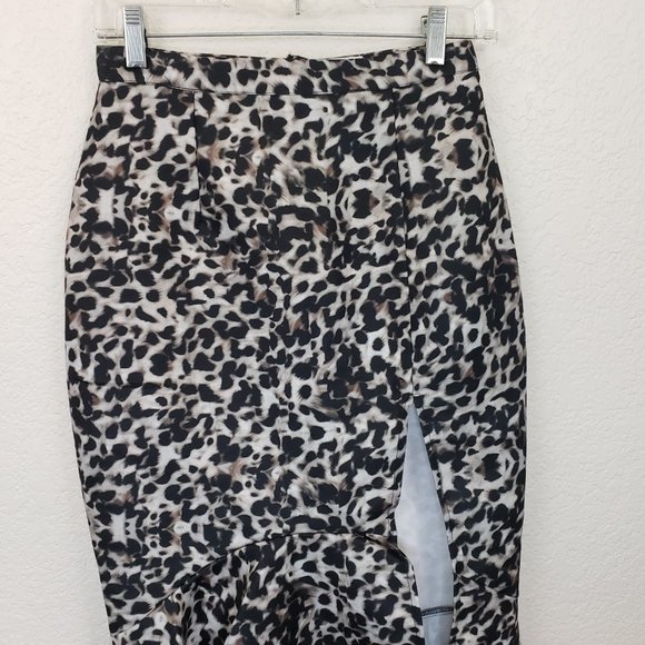 Runaway Women's Cheetah Print Ruffle Side Slit Asymmetrical Midi Skirt Sz 8 - Picture 3 of 15